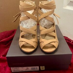 Vince Camuto Sammson Soft Suede Sandals w/ Heels - Tumbleweed Color - Size 7
